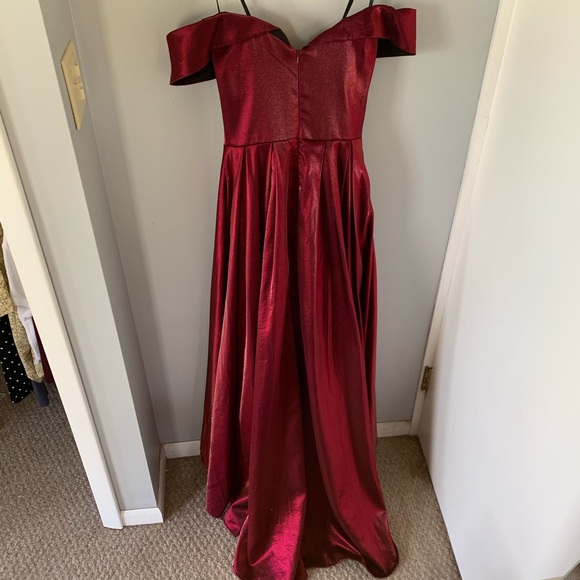 Timeless cranberry iridescent prom dress - Picture 6 of 8